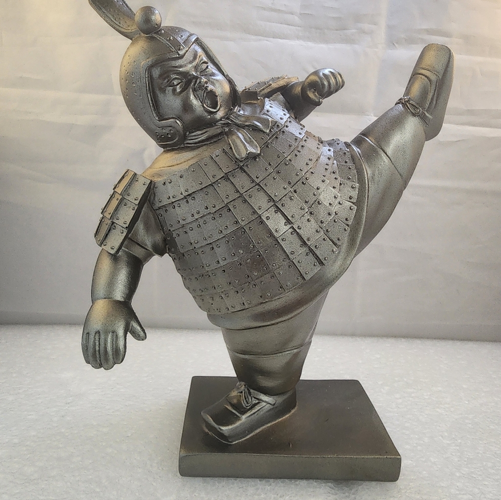 Sumo Warrior Gray High Kick Karate Resin Figurine
